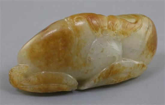 A Chinese pale grey and russet jade carving of peaches, 18th century, 6cm